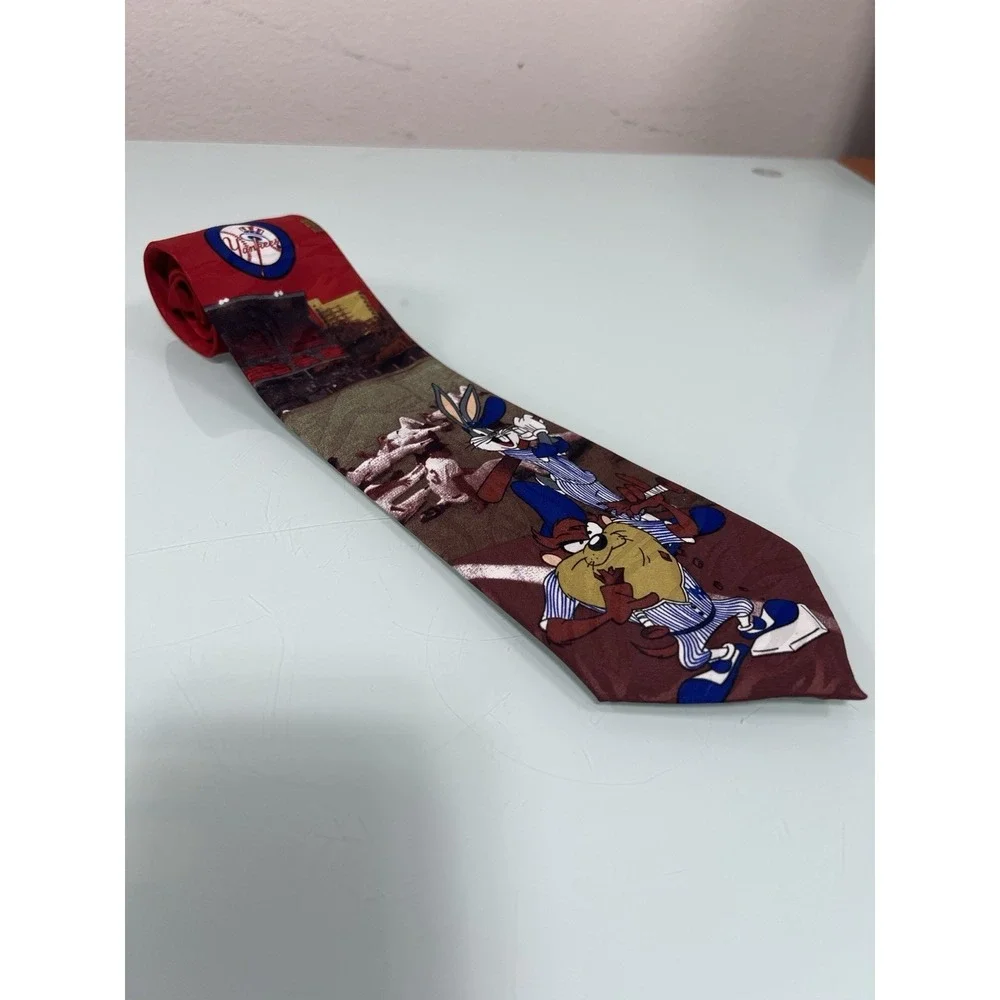 Vintage Men's Baseball Toons Tie Yankees‎ Bugs Bunny Taz Cartoon Necktie